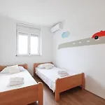 Family & Groups Apartament *