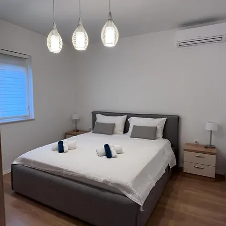 Family & Groups Apartman Zára